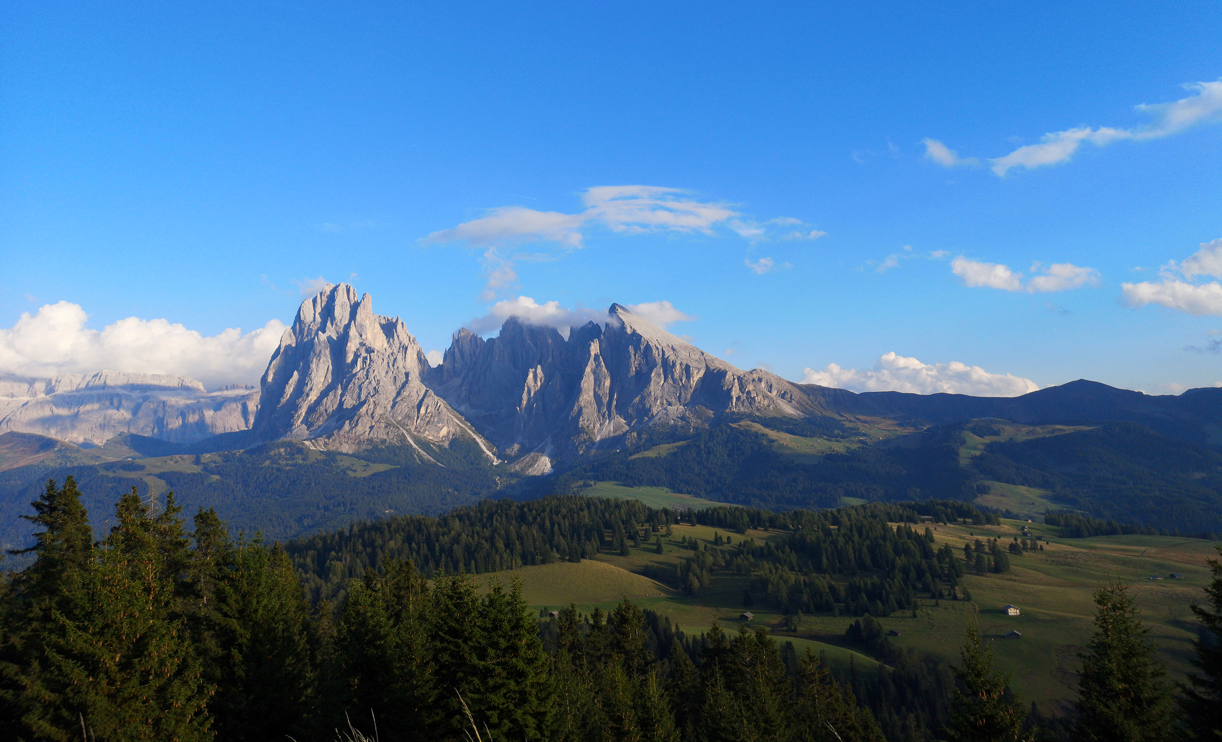 Val-Gardena-Sassolungo-and-Sassopiatto