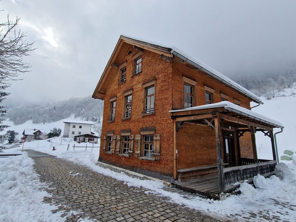 Brand Skiing 005
